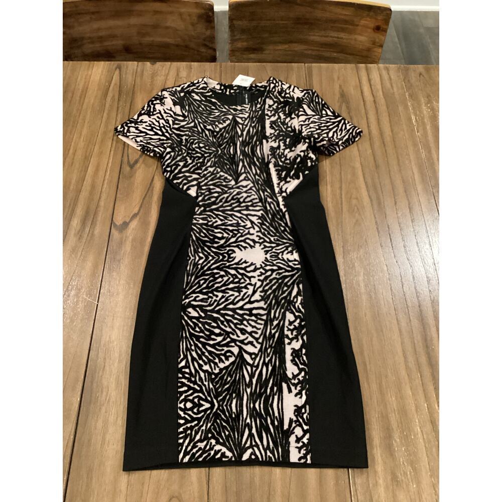 Yigal Azrouel Jet coral reef burnout Sheath Short Sleeve Dress Black White 8